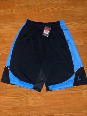 Rare Nike Air Jordan basketball shorts men’s Large black unc blue